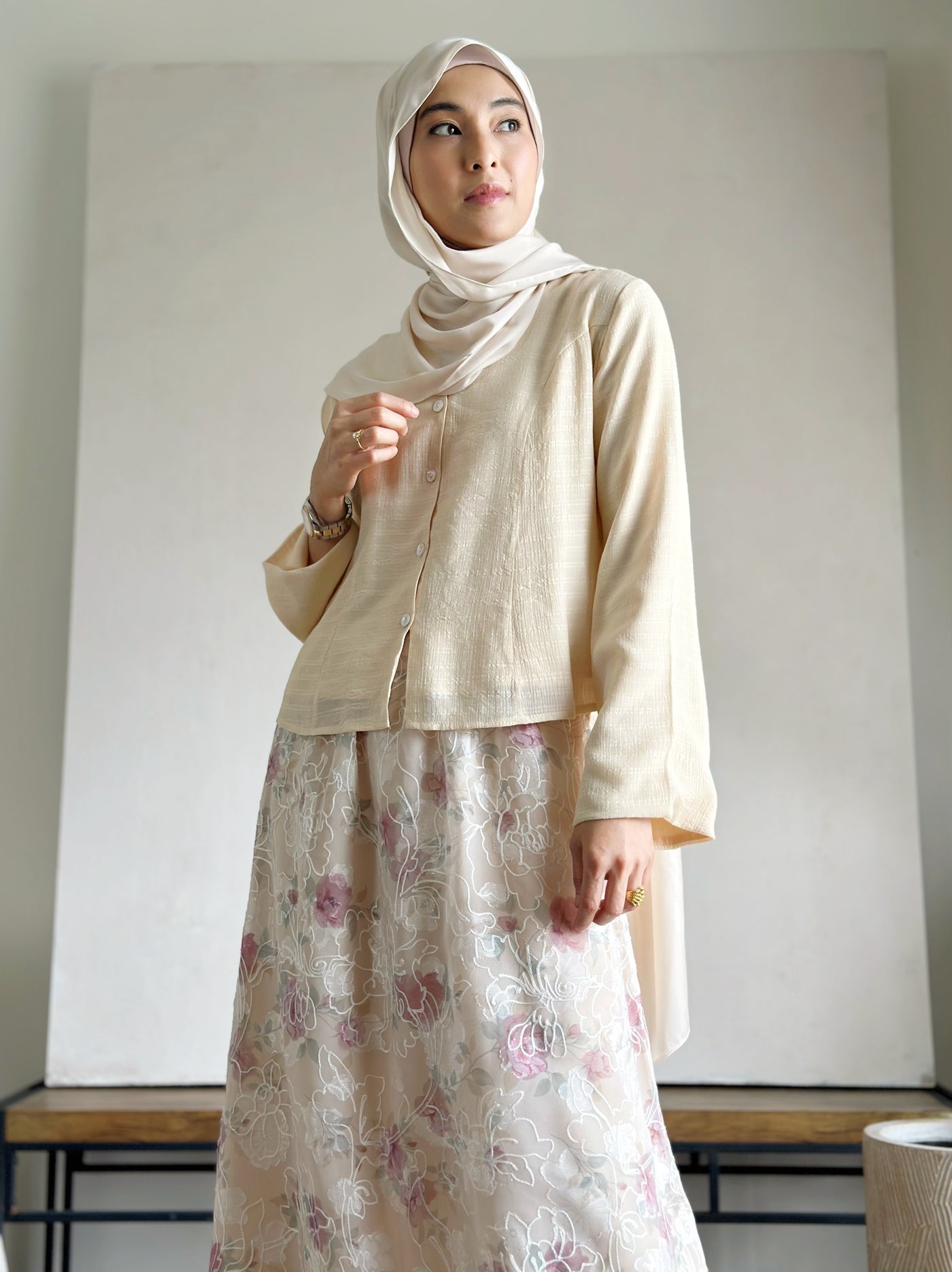 CAMELIA Modern Mini Kebaya Set in Vanilla Rose