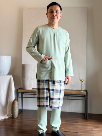 MALIK Teluk Belanga Baju Melayu Set in Mint