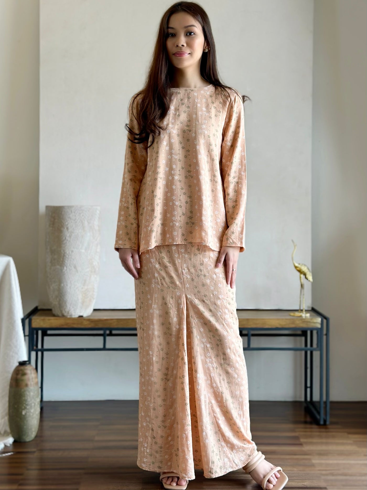 KANDIS Modern Kurung Set in Peach Floral