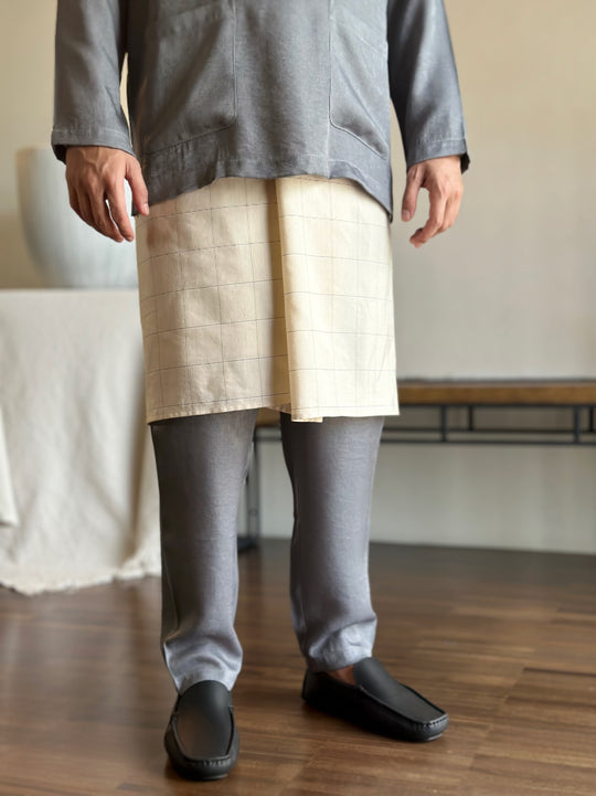 IDRIS Pelikat Style Samping in Ivory Windowpane
