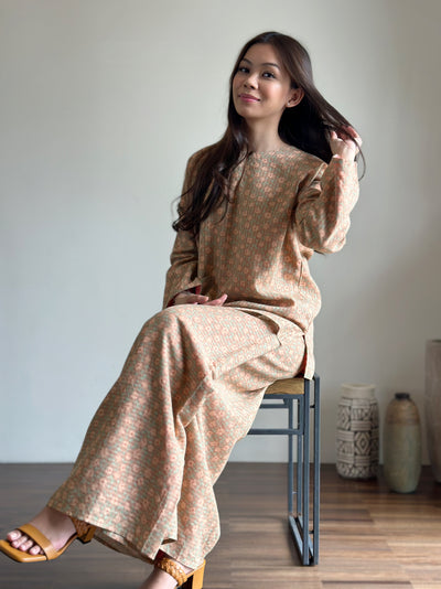 MULUS Kurung Kedah Set in Peach Floral