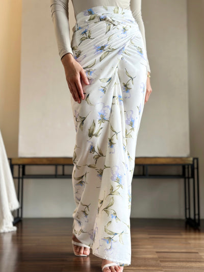 MUSTIKA Mini Kebarung Set in White Garden