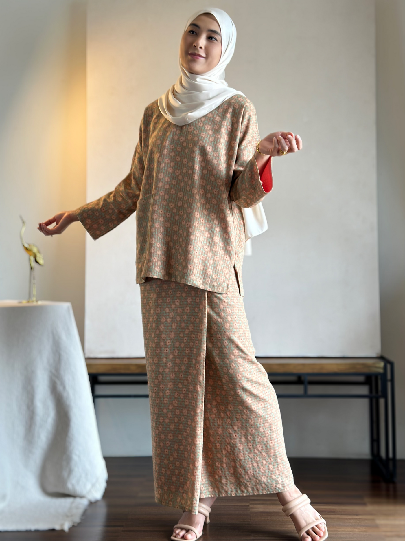 MULUS Kurung Kedah Set in Peach Floral