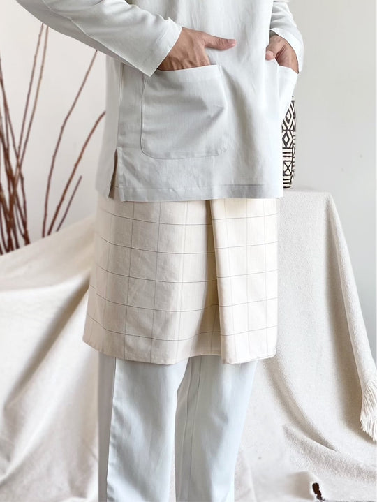 IDRIS Pelikat Style Samping in Ivory Windowpane