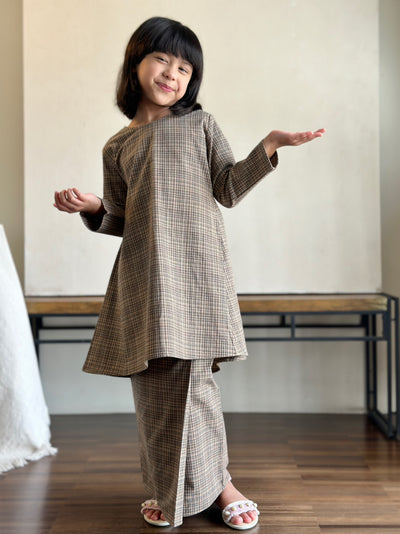 MELATI Kurung Pahang Set in Tartan Checks