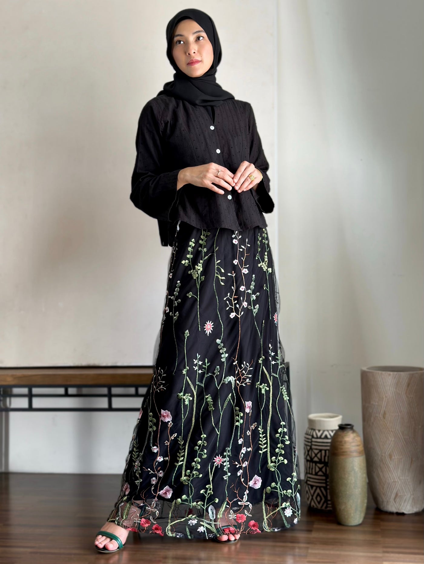 CAMELIA Modern Mini Kebaya Set in Black Bloom