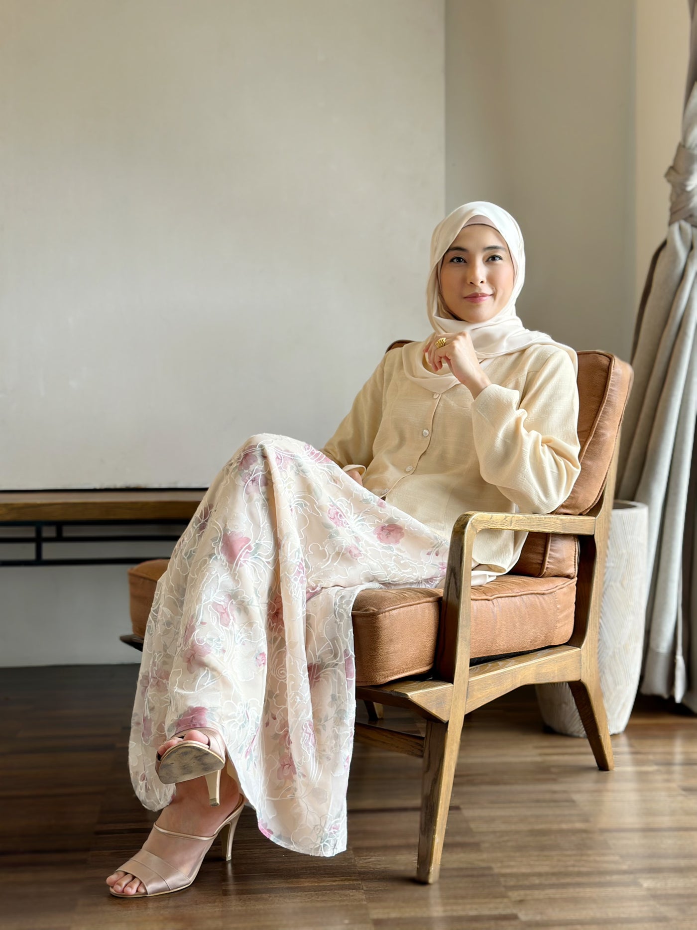 CAMELIA Modern Mini Kebaya Set in Vanilla Rose