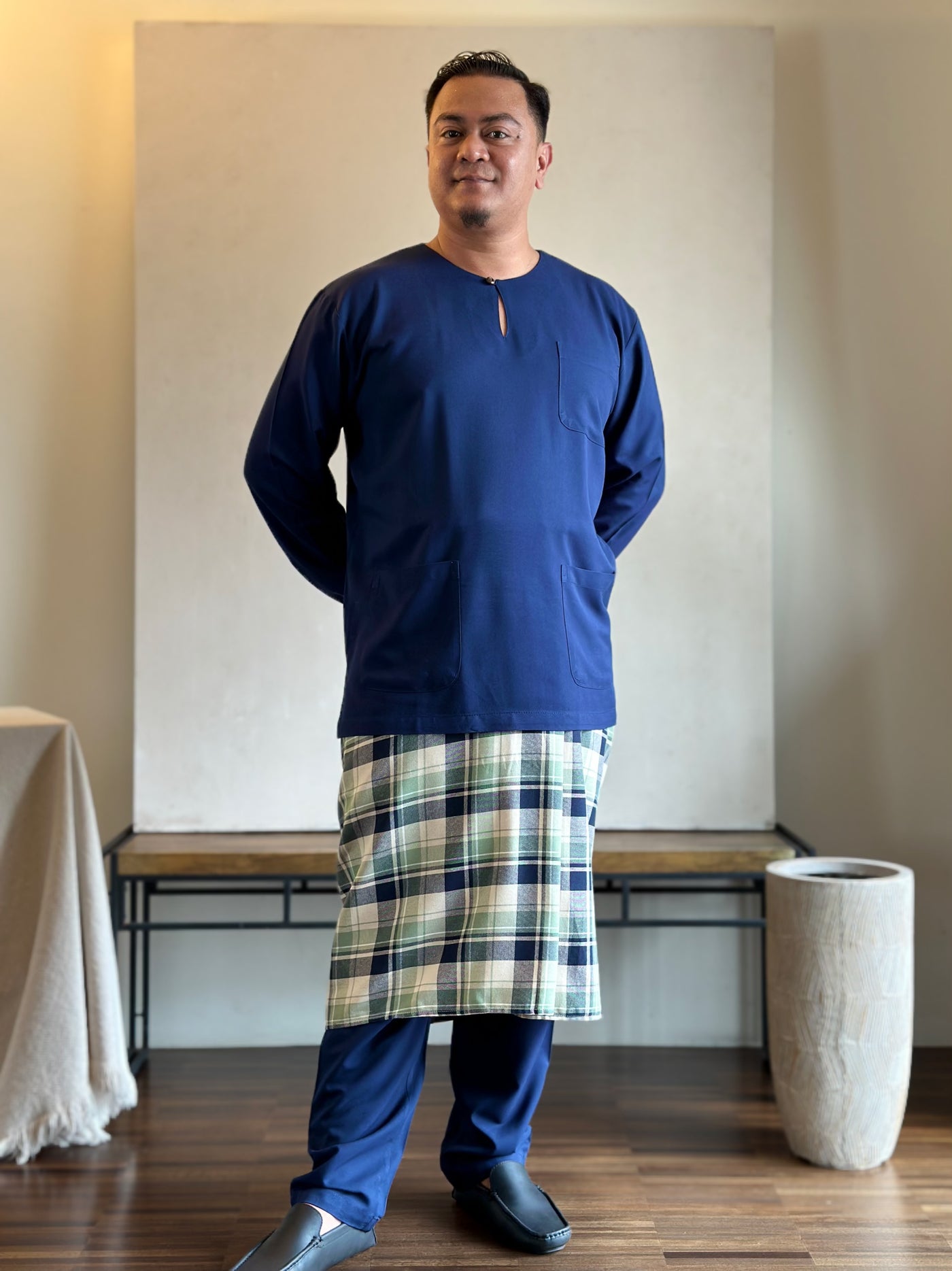 MALIK Teluk Belanga Baju Melayu Set in Navy