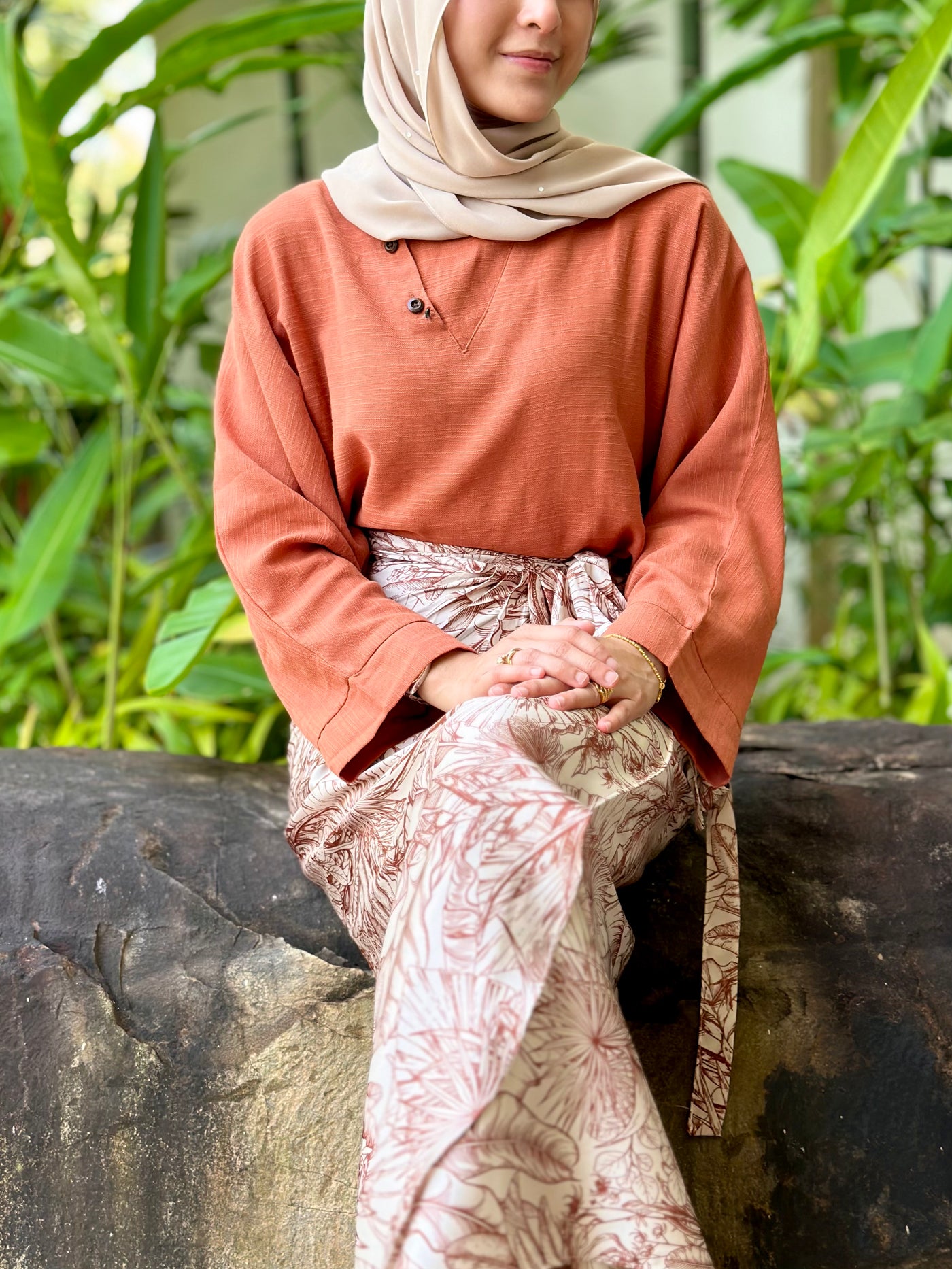 AKASIA Linen Blouse in Cinnamon