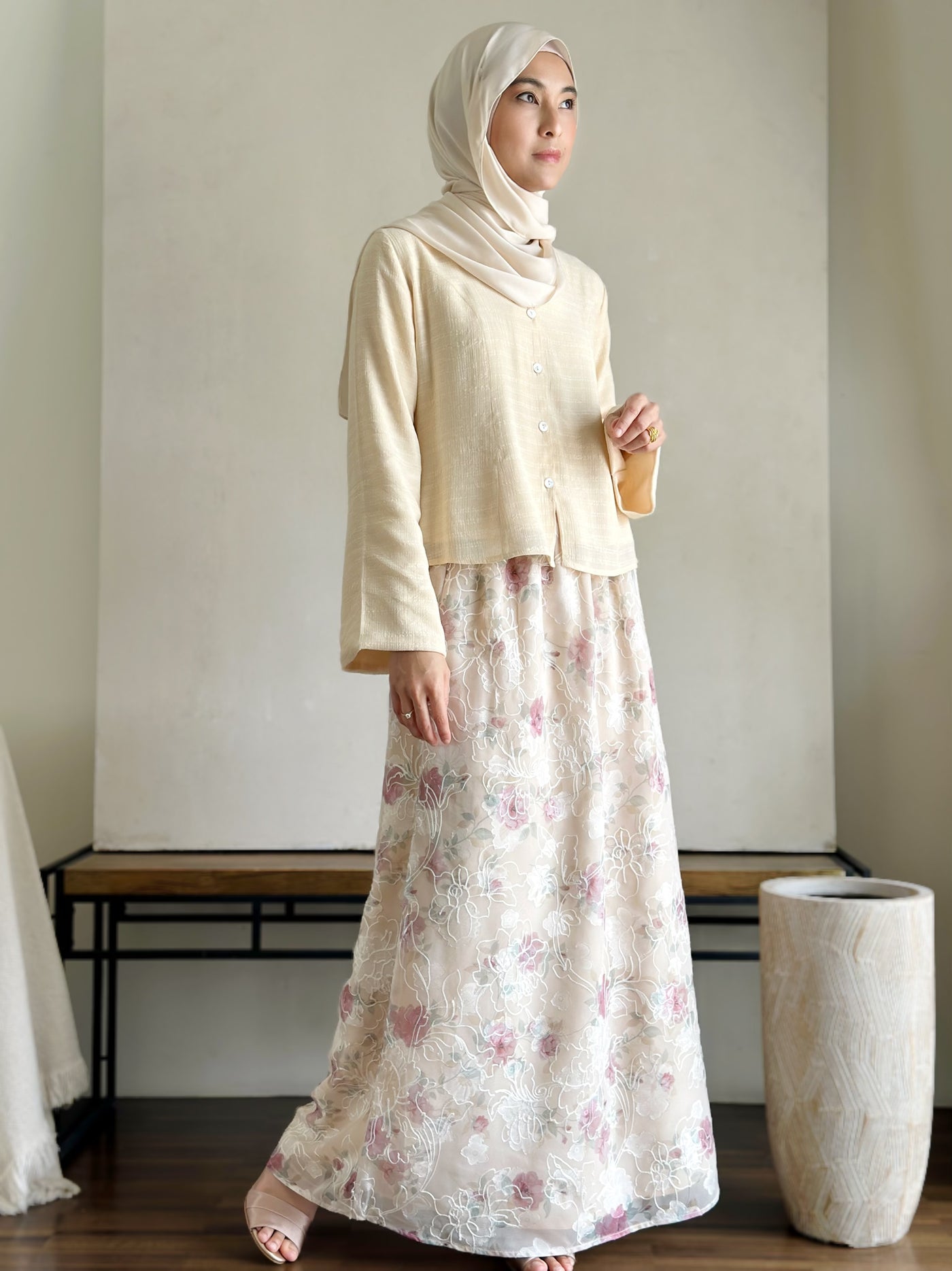 CAMELIA Modern Mini Kebaya Set in Vanilla Rose